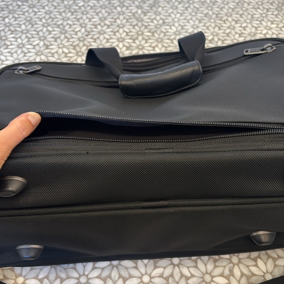 Unisex Tumi Alpha Ballistic Nylon 18" Boarding Tote in Black, OS- NWOT! - Picture 12 of 12